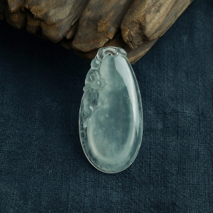 冰糯种翡翠福瓜吊坠