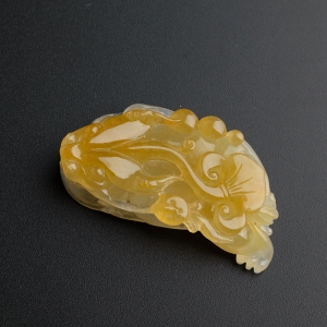 冰糯种黄翡翡翠貔貅吊坠