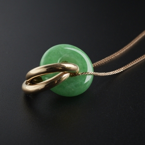 18K金镶细糯种阳绿翡翠平安扣