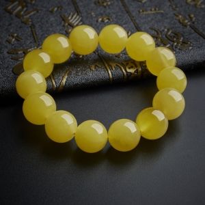 鸡油黄蜜蜡手串