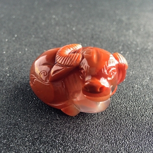 南红生肖牛吊坠