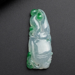 冰糯种飘翠翡翠人生如意