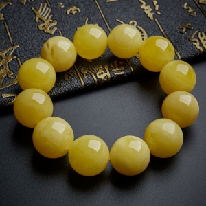 鸡油黄满蜜手串