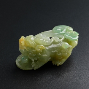 糯种黄翡飘绿翡翠貔貅