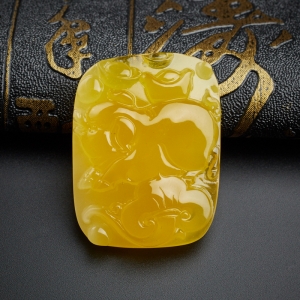 金包蜜蜜蜡如意猪吊坠