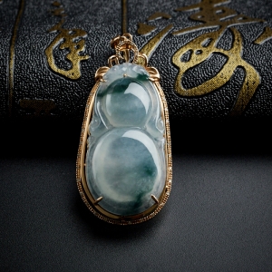 18K镶冰糯种飘花翡翠葫芦吊坠