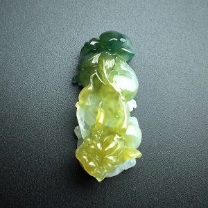 糯种黄翡翡翠貔貅吊坠