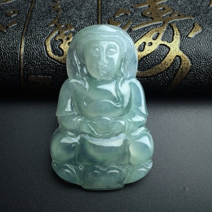 细糯种淡绿翡翠观音吊坠