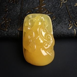 满蜜糖色蜜蜡葫芦吊坠