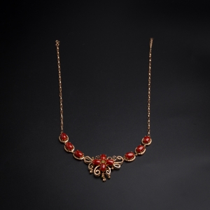 18K金镶钻珊瑚项链