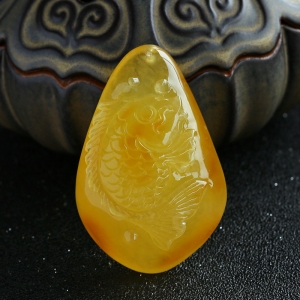 蜜蜡鱼吊坠