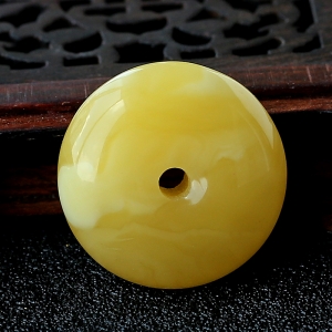 蜜蜡平安扣吊坠