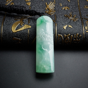 糯种飘绿翡翠常青树方牌