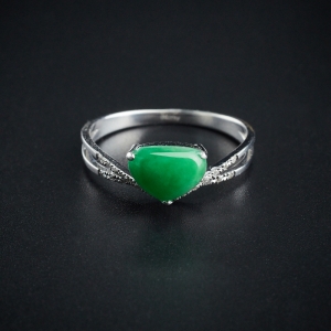 18K金糯种翡翠戒指