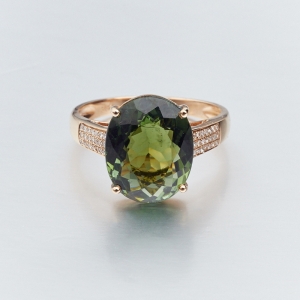 18K金镶钻绿碧玺戒指