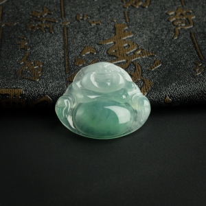 冰糯种飘绿翡翠佛吊坠