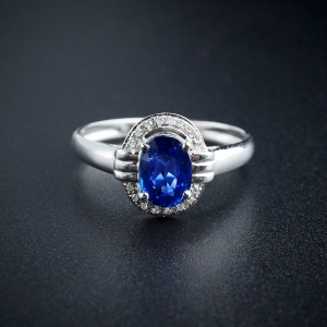 18K金镶钻蓝宝石戒指