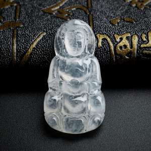糯冰种翡翠观音吊坠