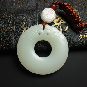 和田玉平安扣吊坠