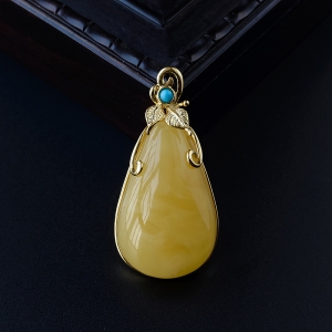 银镀金鸡油黄蜜蜡水滴吊坠