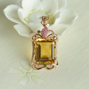 18K金镶钻黄水晶吊坠