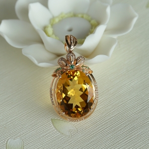 18K金镶钻黄水晶吊坠