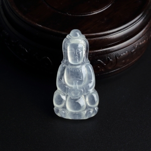 冰种翡翠观音吊坠