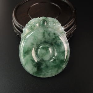 糯种飘花翡翠福在眼前吊坠