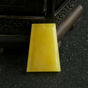 蜜蜡无事牌吊坠