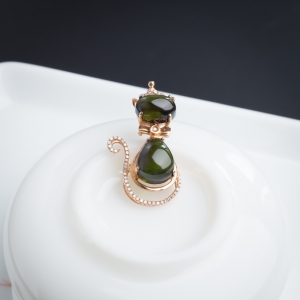 18K金镶钻猫咪碧玺吊坠