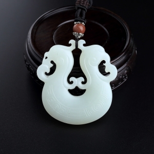 和田玉双凤吊坠