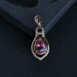 18K金镶钻碧玺吊坠