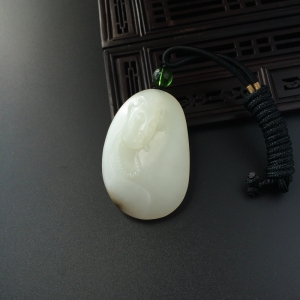 和田玉观音吊坠