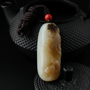 和田玉连年有余吊坠