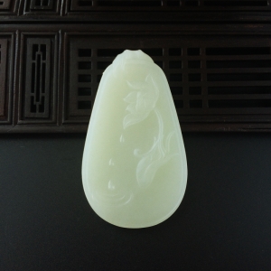 和田玉一品清廉牌吊坠