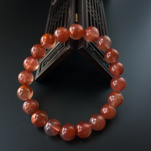 10mm冰飘南红手串