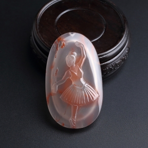 冰飘南红芭蕾少女吊坠