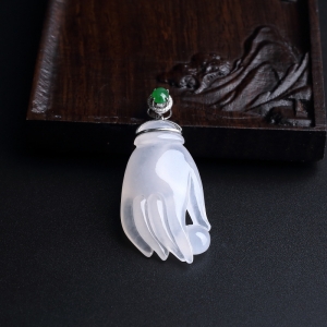 18K金镶冰糯种翡翠佛手吊坠