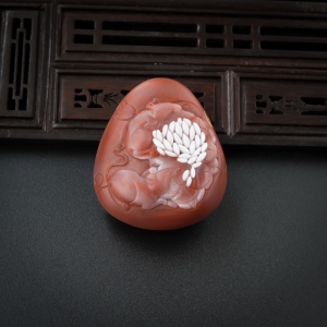 红白料南红灵鼠运财吊坠