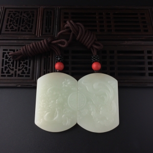 和田玉龙凤吊坠