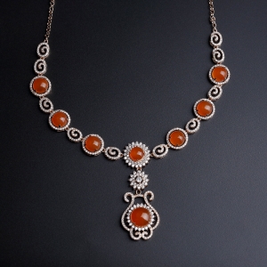 银镀金镶樱桃红南红项链