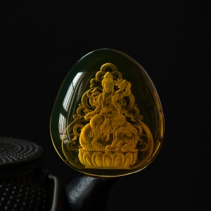 墨西哥蓝珀阴雕普贤菩萨吊坠