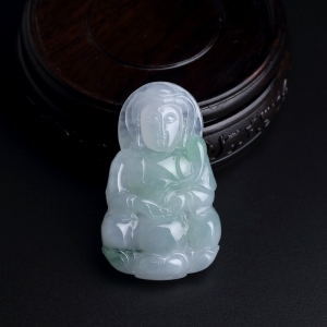 糯种飘绿翡翠观音吊坠