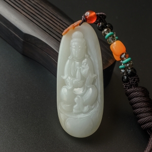 和田玉观音吊坠