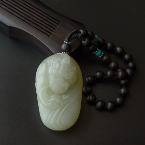 和田玉貔貅手把件