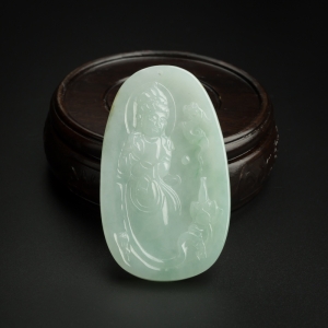 糯种浅绿翡翠观音吊坠