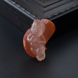 冻料带樱桃红南红小天使吊坠