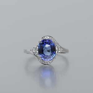 天然无烧18K白金镶钻蓝宝石戒指