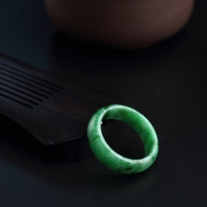 糯种飘翠翡翠指环