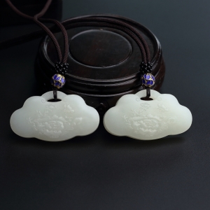 和田玉如意吊坠